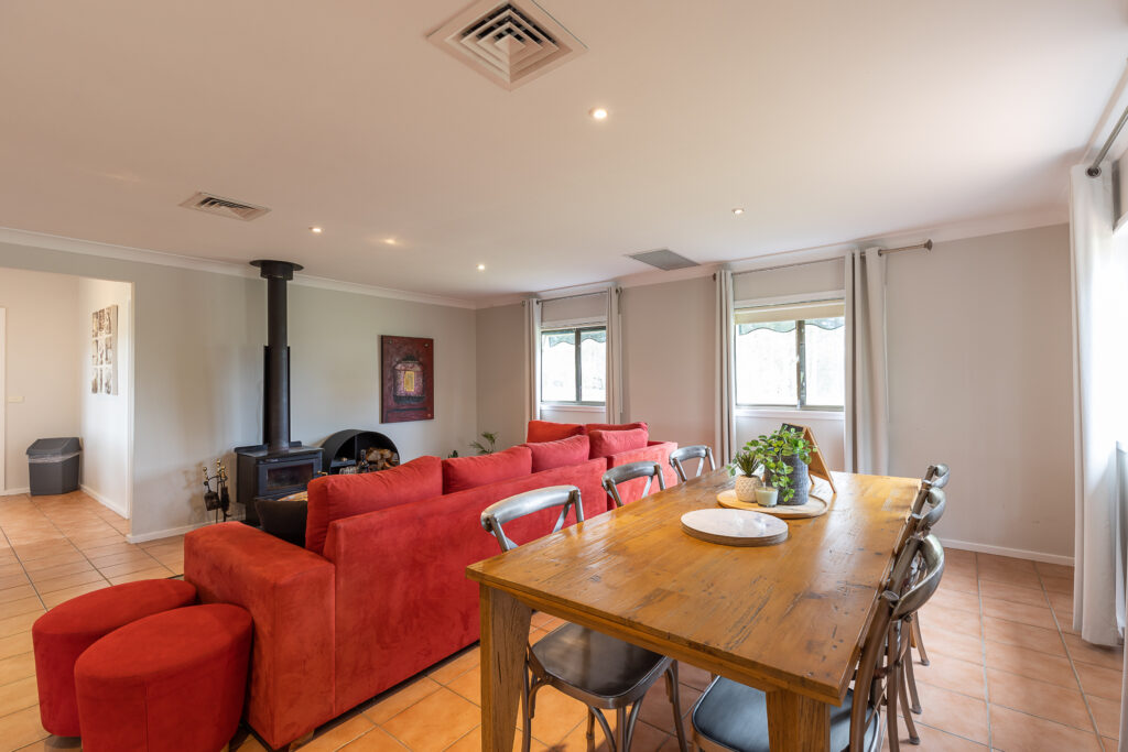 Hunter Valley Accommodation- Cottage dining and lounge area at Hunter Gleann